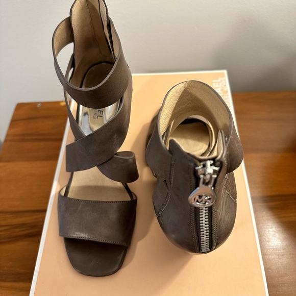 Michael Kors Leather Jenna Wedge - grey - Picture 7 of 9